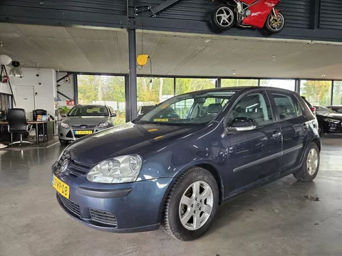 VOLKSWAGEN Golf 1.6 16V FSI 85KW Turijn