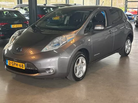 NISSAN Leaf Electric 24kW Apk maart 2027 nette auto met laadkabel.