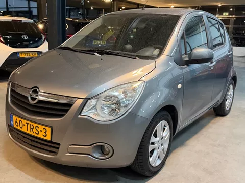 OPEL Agila 1.0 12V 68pk Edition 1e eigenaar apk april 2027 koppeling hoorbaar