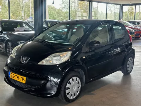 PEUGEOT 107 1.0 12V 68PK 5D Airco en apk 07-2026.