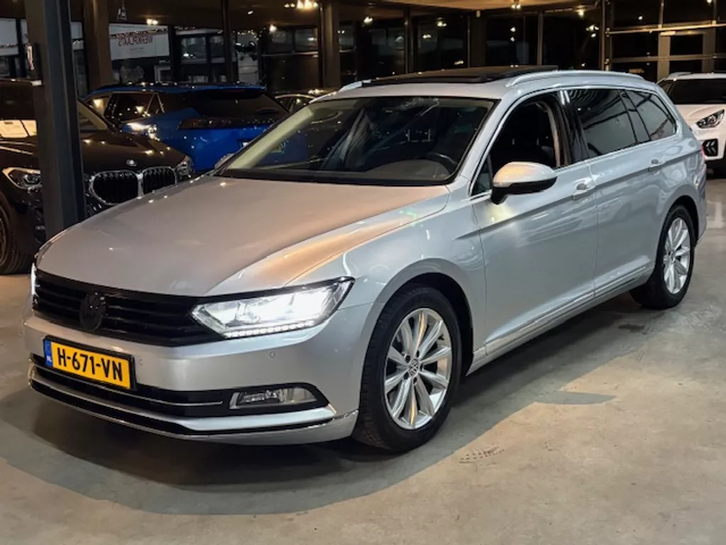 VOLKSWAGEN Passat 1.4 TSI 150p 7-DSG Con.Series Plus