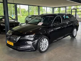 SKODA Superb Combi 1.4 TSI PHEV 217pk DSG-6 iV Business Ed.Plus