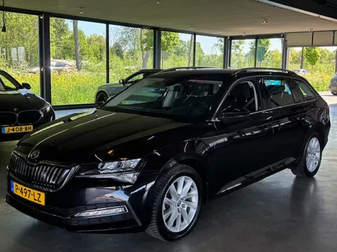 SKODA Superb Combi 1.4 TSI PHEV 217pk DSG-6 iV Business Ed.Plus